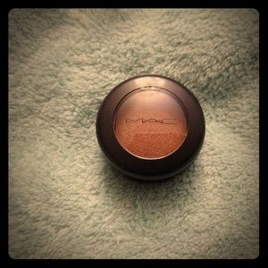 M.A.C single eyeshadow Divine Decadence